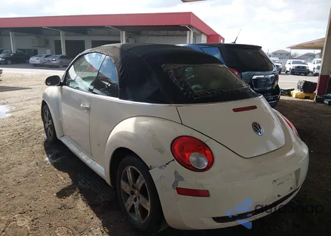 2006 Volkswagen New Beetle 2.5 (A6) из США, поврежденный, VIN 3VWPF31Y66M303502